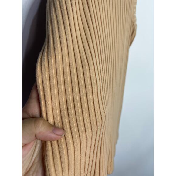 Free people movement tank size small - Picture 4 of 5